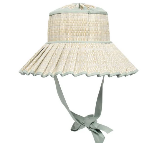 Lorna Murray hat