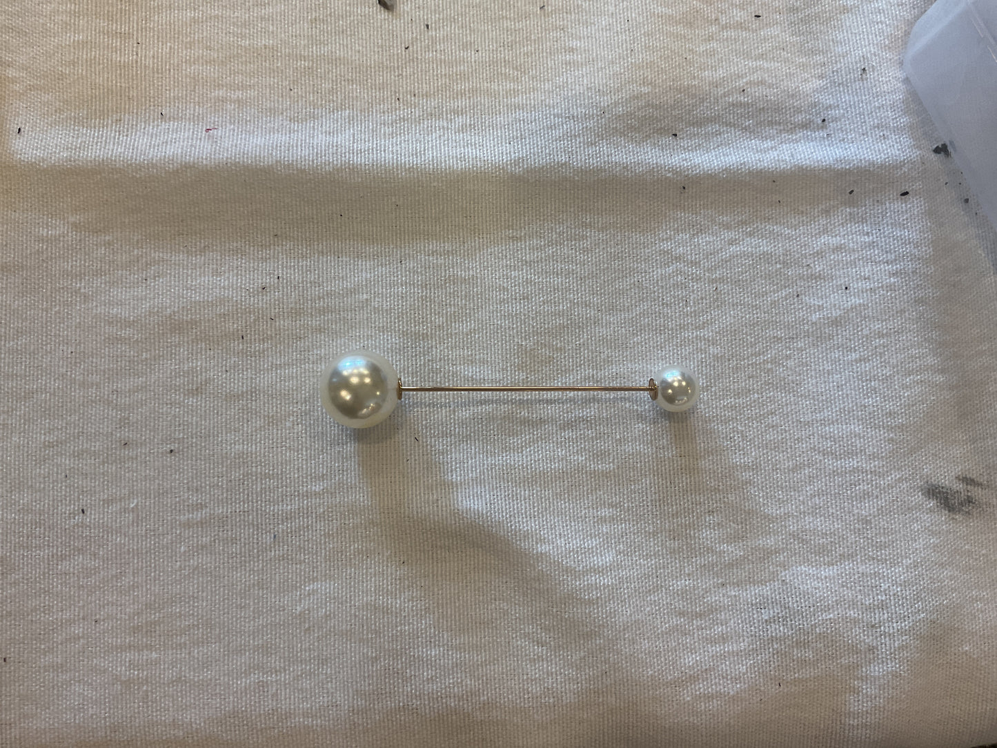 Pearl Double Sided Pin